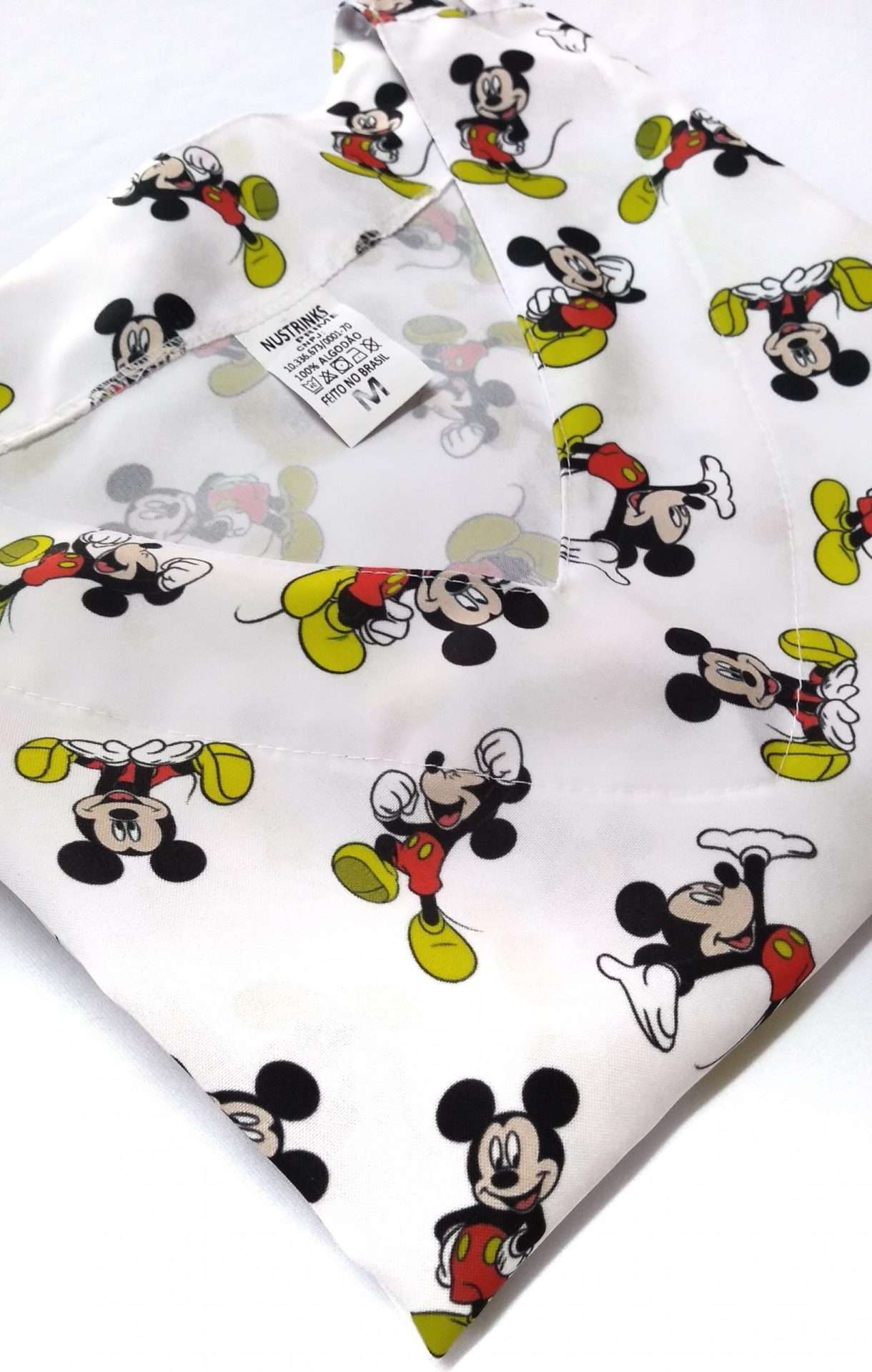 Scrub Feminino Mickey Mouse com Decote em V da Disney Scrub Top Tamanho M - Imagem 2